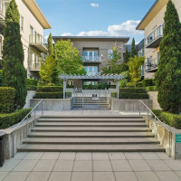 375 Kirkland Avenue, Kirkland, WA 98033