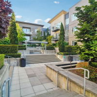 375 Kirkland Avenue, Kirkland, WA 98033