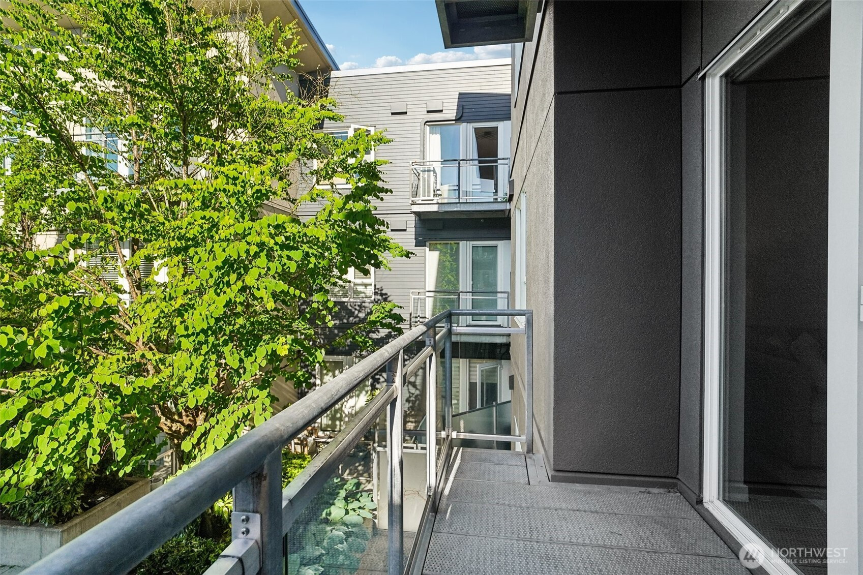 375 Kirkland Avenue, Kirkland, WA 98033