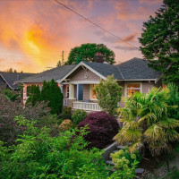 136 NW 74th Street, Seattle, WA 98117