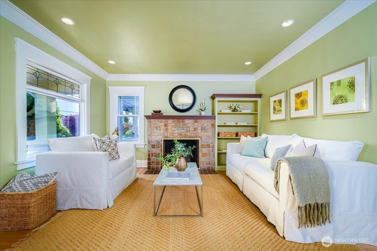 136 NW 74th Street, Seattle, WA 98117