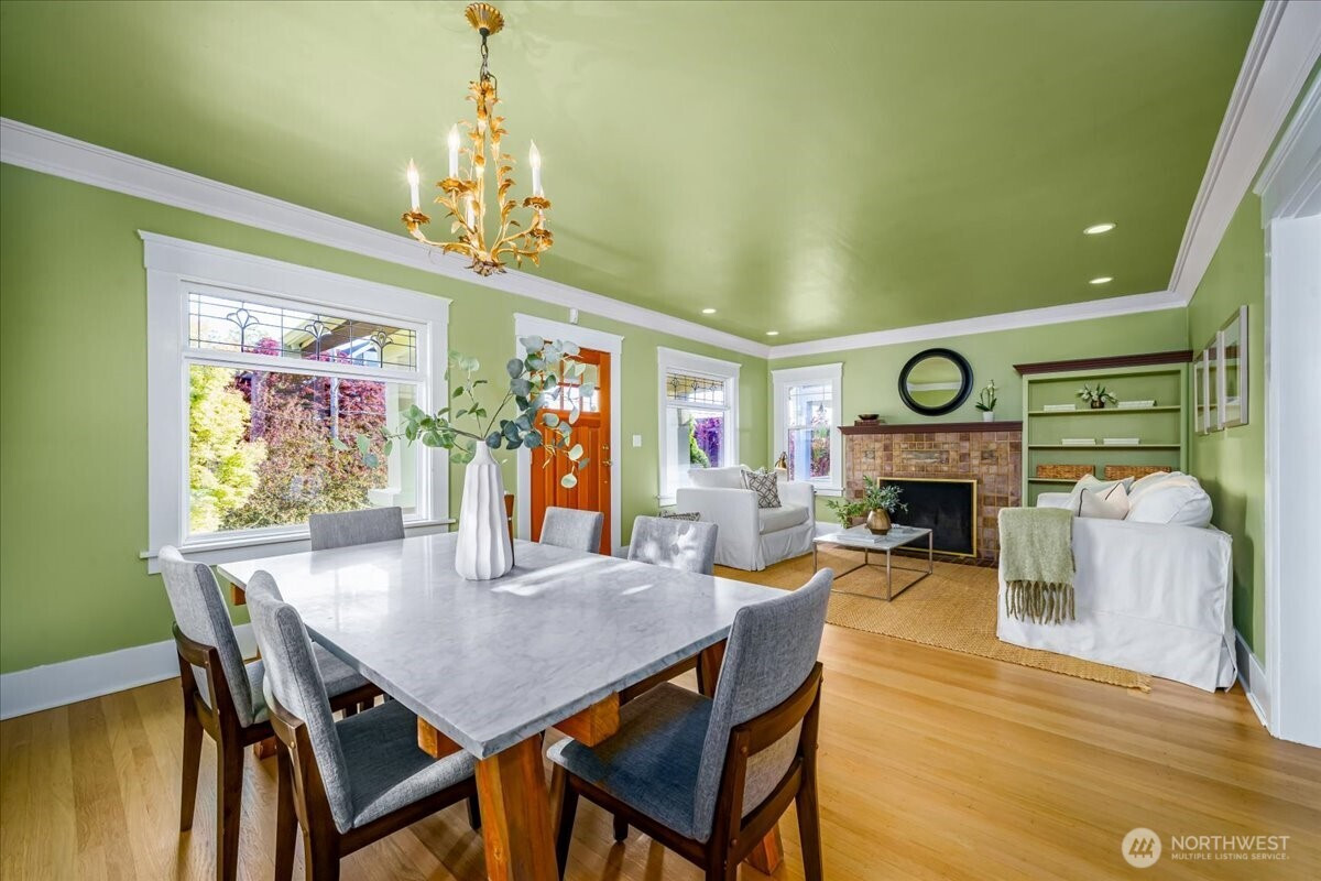 136 NW 74th Street, Seattle, WA 98117