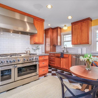 136 NW 74th Street, Seattle, WA 98117