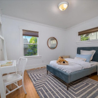 136 NW 74th Street, Seattle, WA 98117