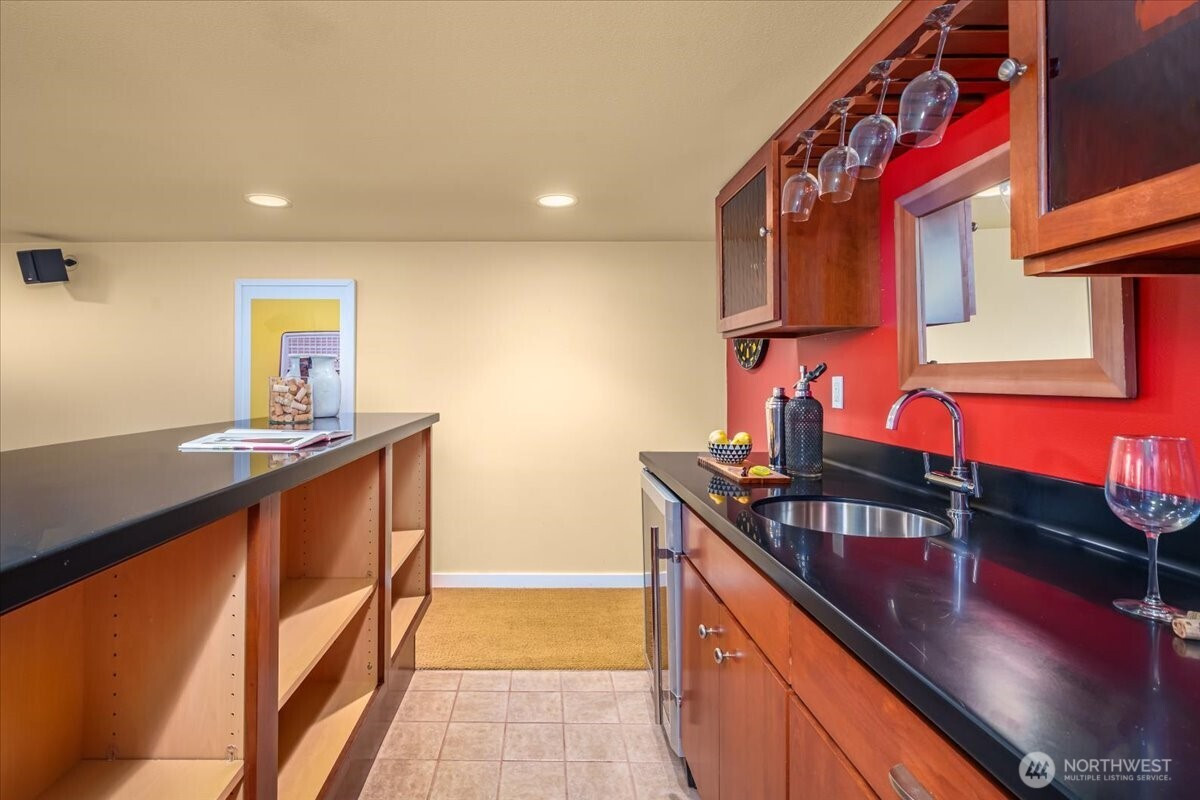 136 NW 74th Street, Seattle, WA 98117