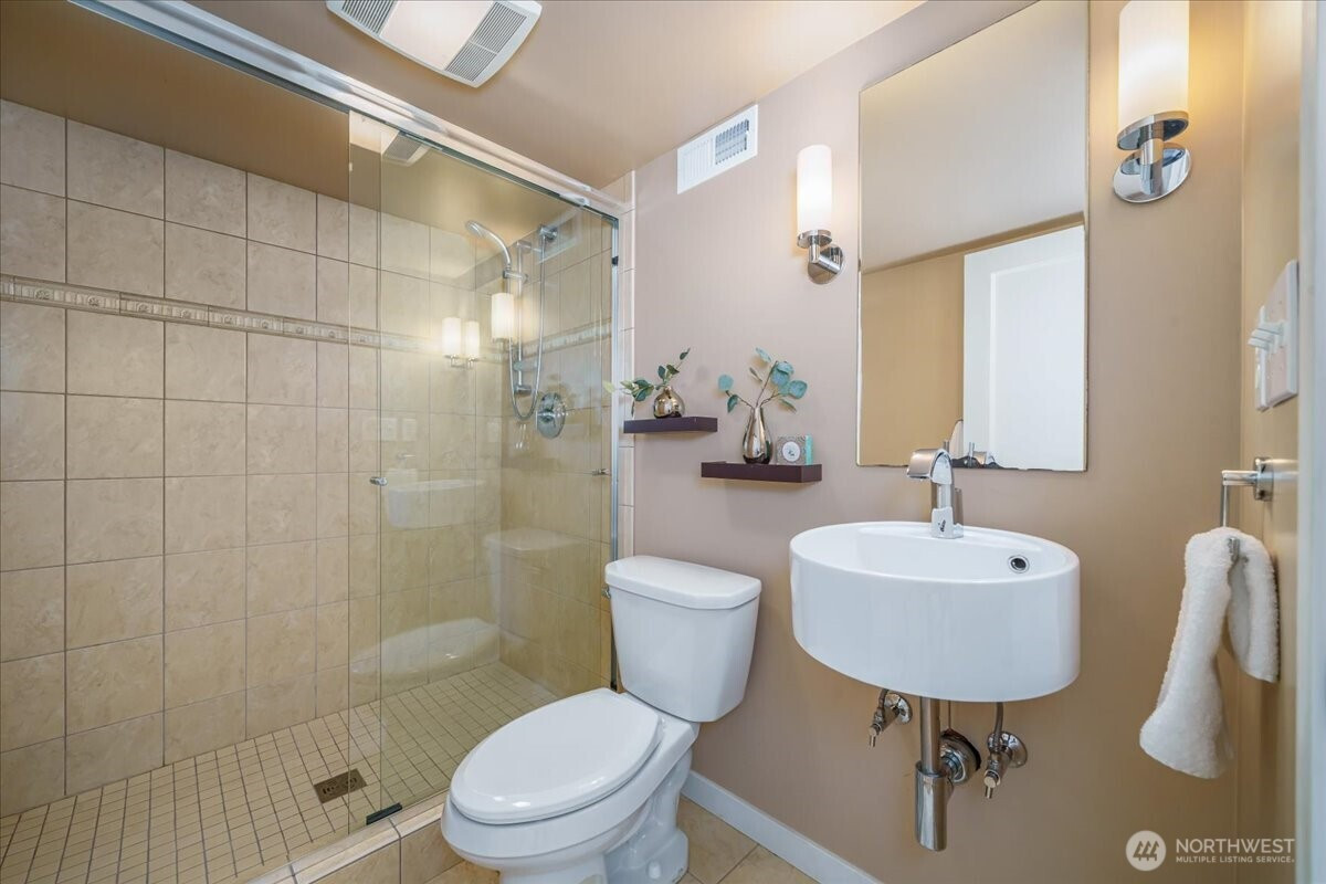 136 NW 74th Street, Seattle, WA 98117