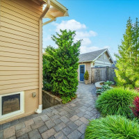 136 NW 74th Street, Seattle, WA 98117