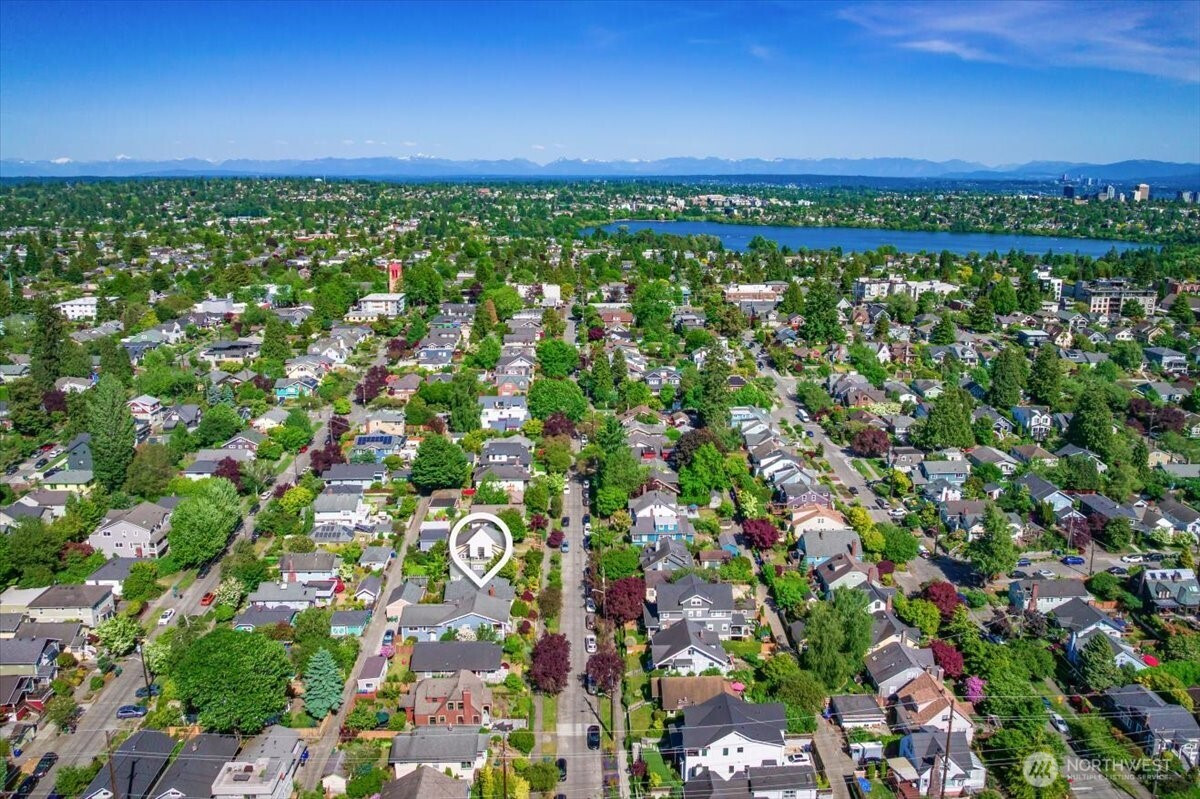 136 NW 74th Street, Seattle, WA 98117