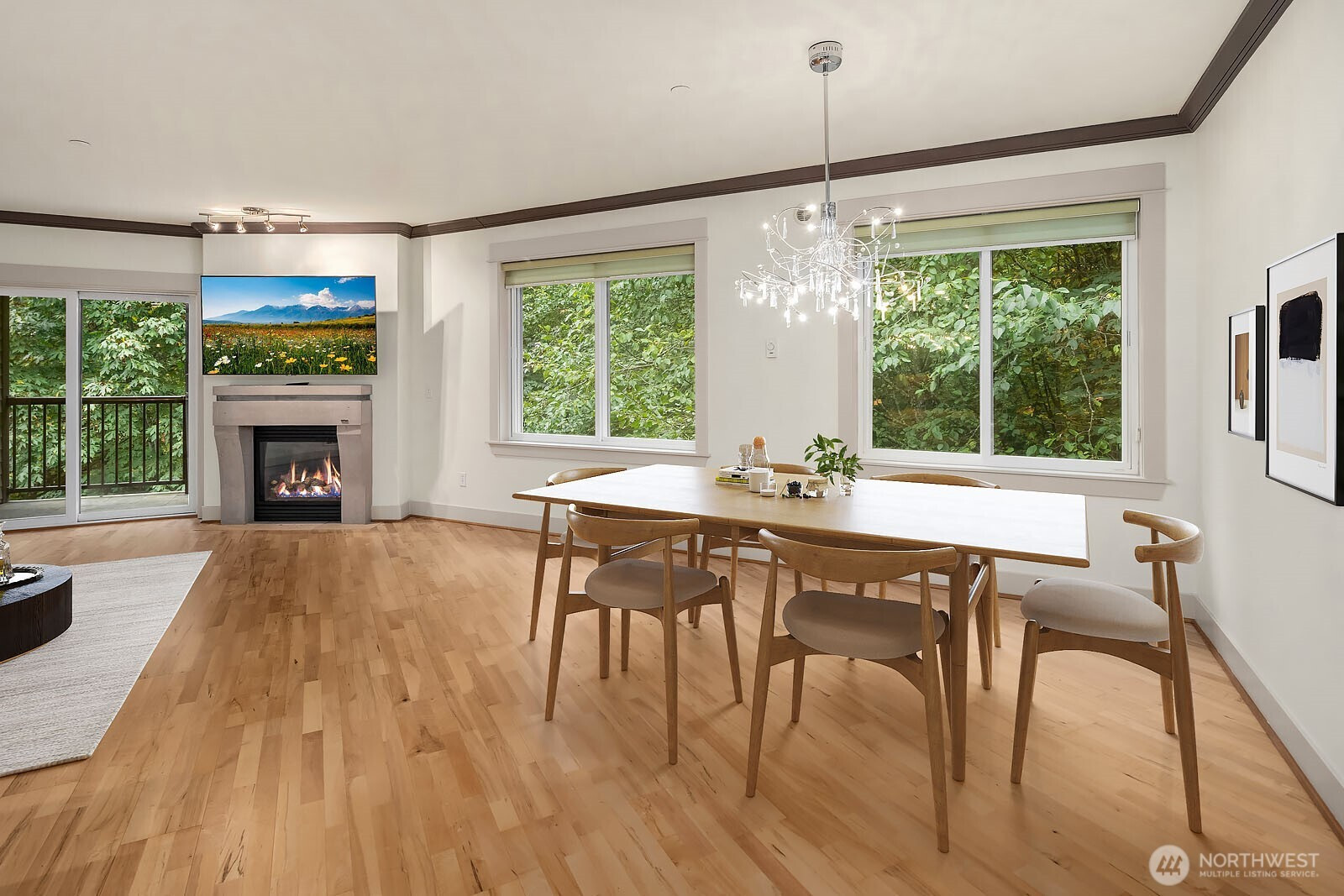 18609 SE Newport Way, Issaquah, WA 98027