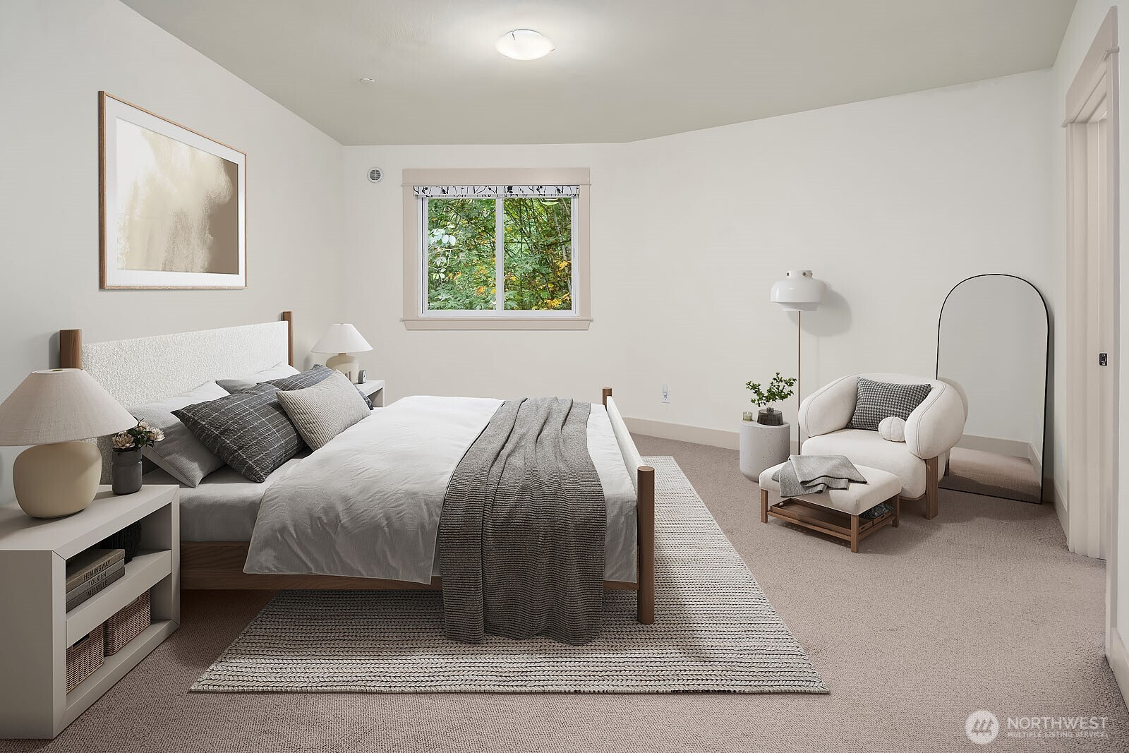 18609 SE Newport Way, Issaquah, WA 98027