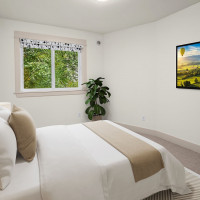 18609 SE Newport Way, Issaquah, WA 98027