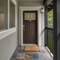 18609 SE Newport Way, Issaquah, WA 98027