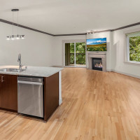 18609 SE Newport Way, Issaquah, WA 98027