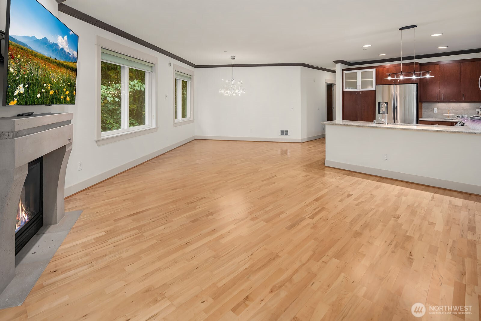 18609 SE Newport Way, Issaquah, WA 98027