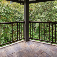 18609 SE Newport Way, Issaquah, WA 98027