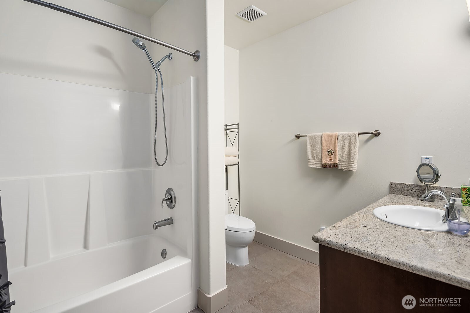 18609 SE Newport Way, Issaquah, WA 98027