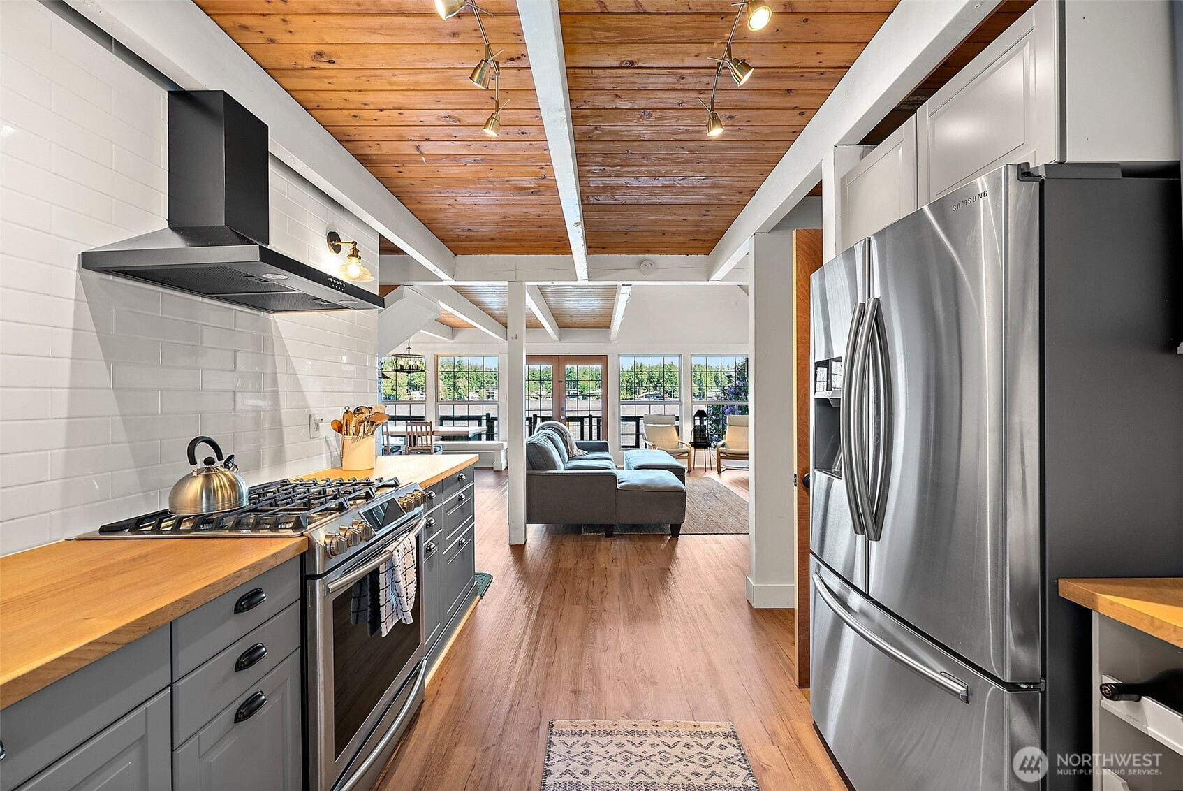 1234 Lake Sawyer Island, Black Diamond, WA 98010