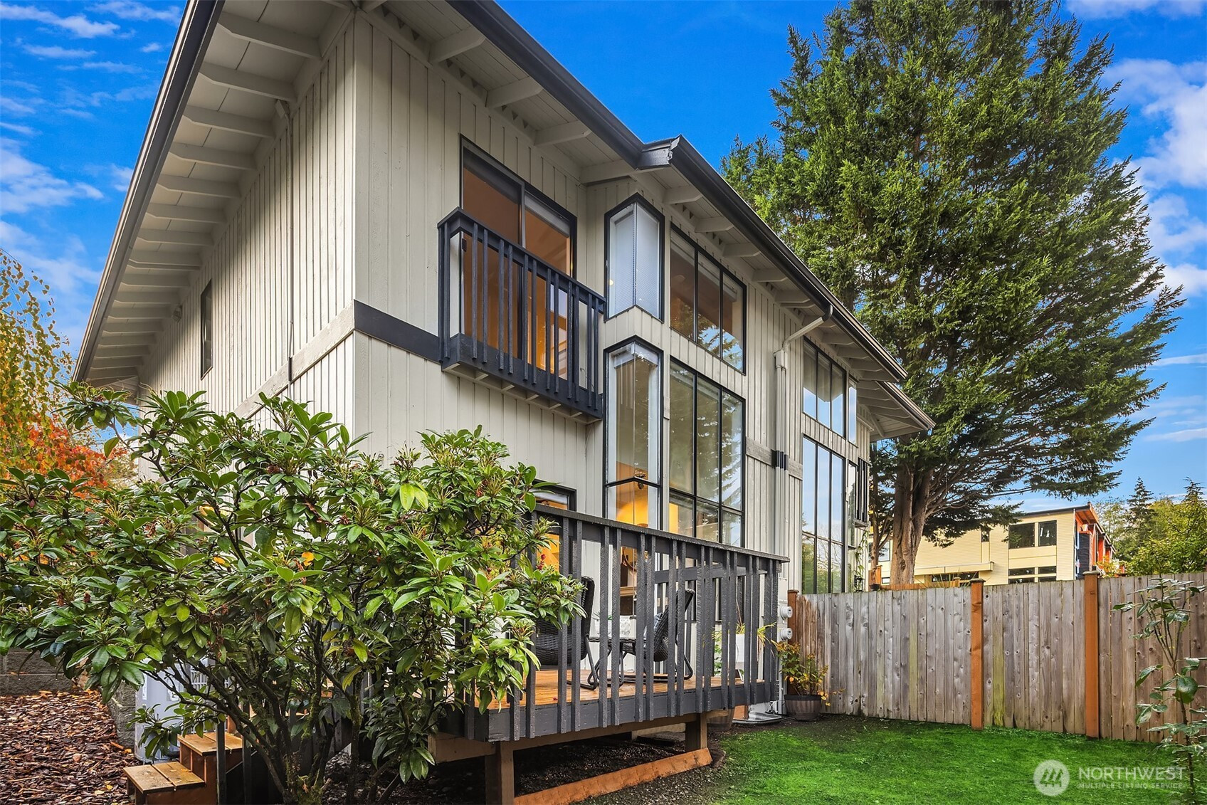 10 18th Avenue, Kirkland, WA 98033