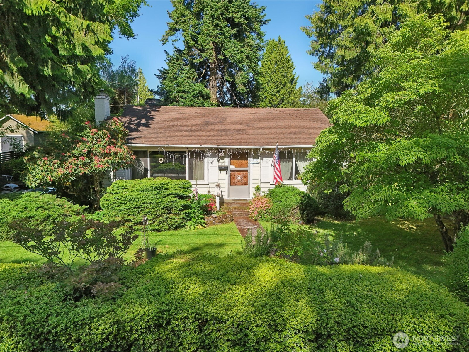 2241 72nd Ave SE, Mercer Island, WA 98040
