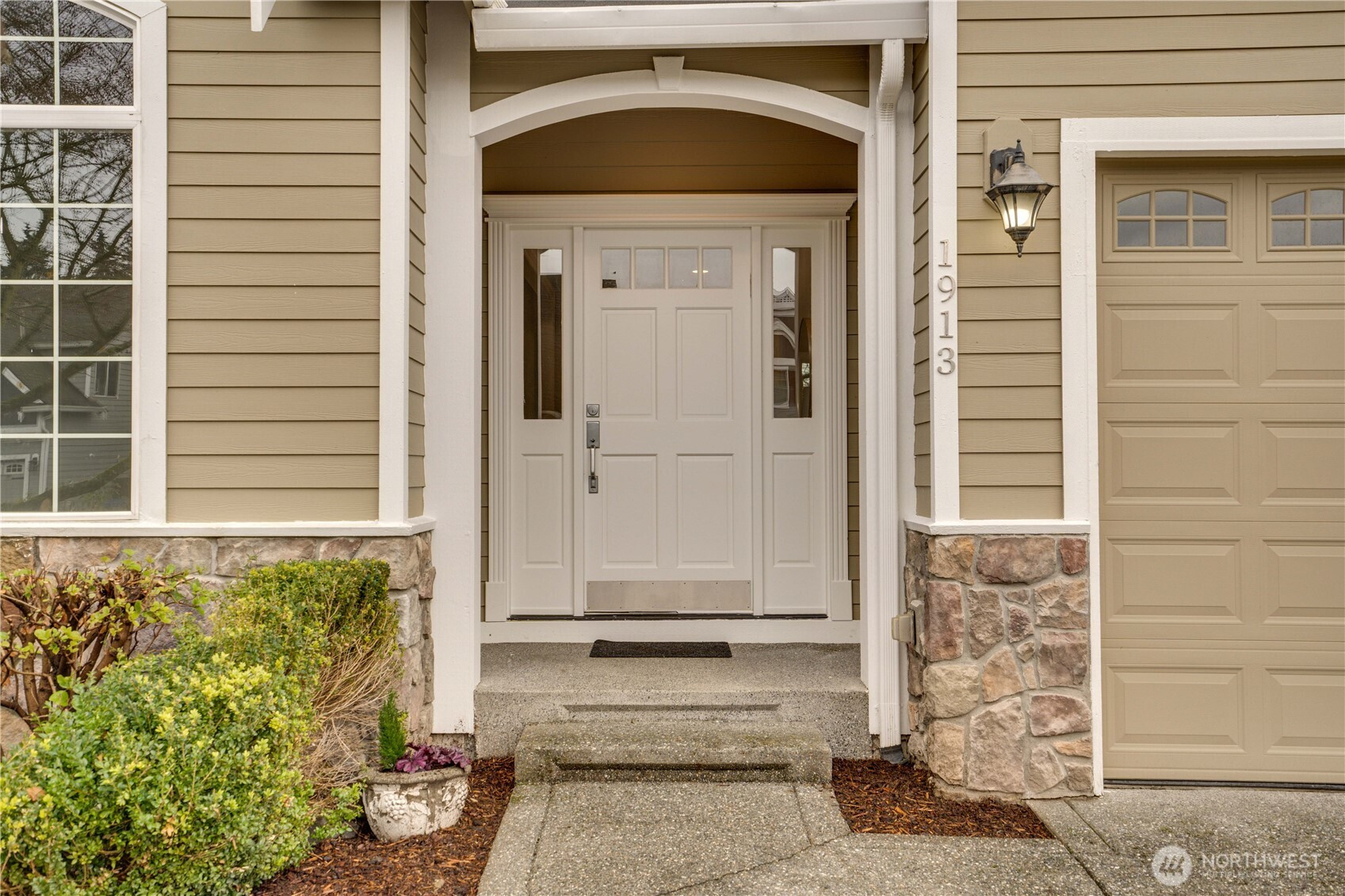 1913 32nd Avenue Ct SW, Puyallup, WA 98373