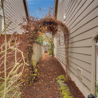 1913 32nd Avenue Ct SW, Puyallup, WA 98373