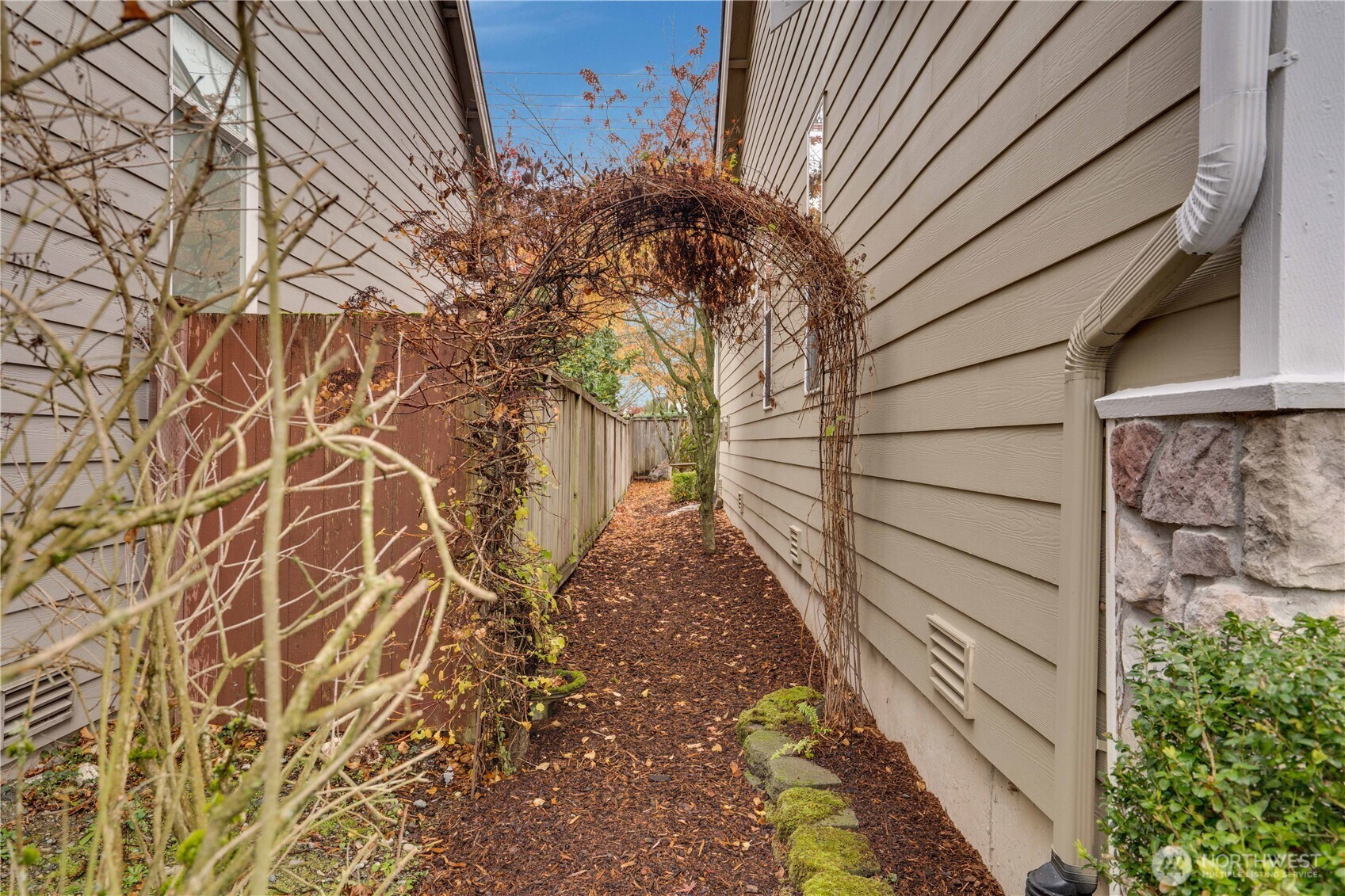 1913 32nd Avenue Ct SW, Puyallup, WA 98373