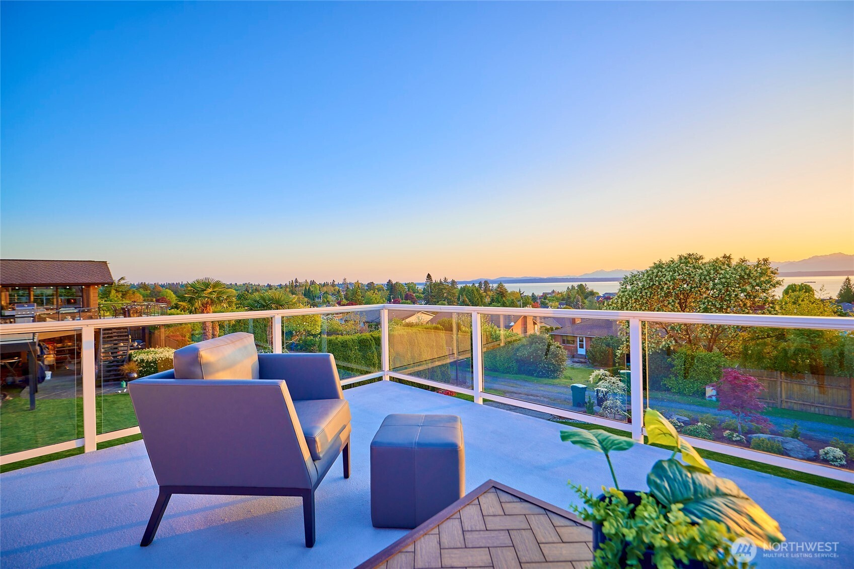 12747 9th Ave NW, Seattle, WA 98177