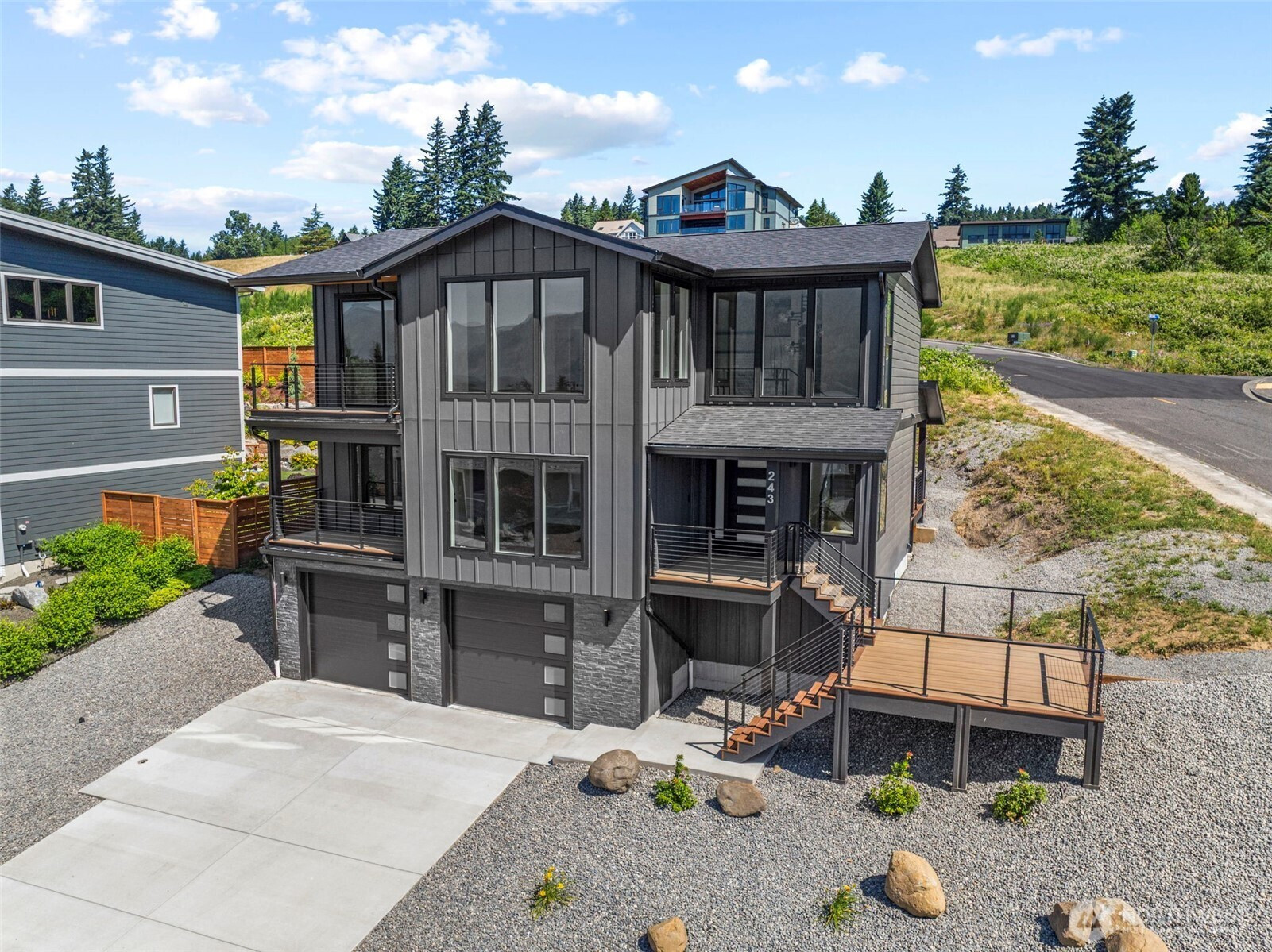 243 NE Hemmingway Drive, Stevenson, WA 98648