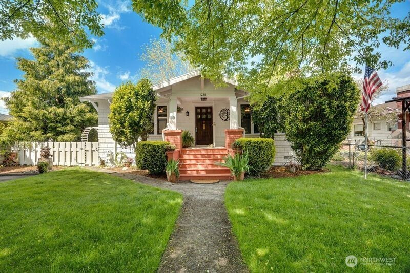 1027 E Main Street, Auburn, WA 98002