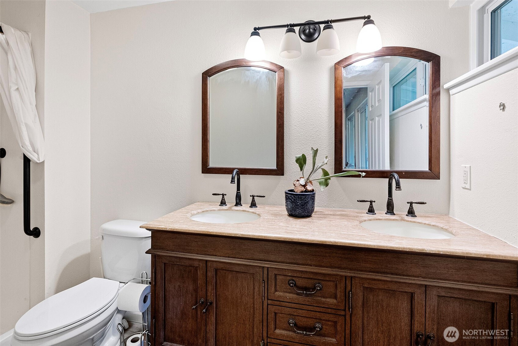 2913 SE Forest Villa Court, Port Orchard, WA 98366