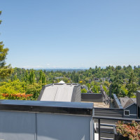 214 25th Avenue E, Seattle, WA 98112