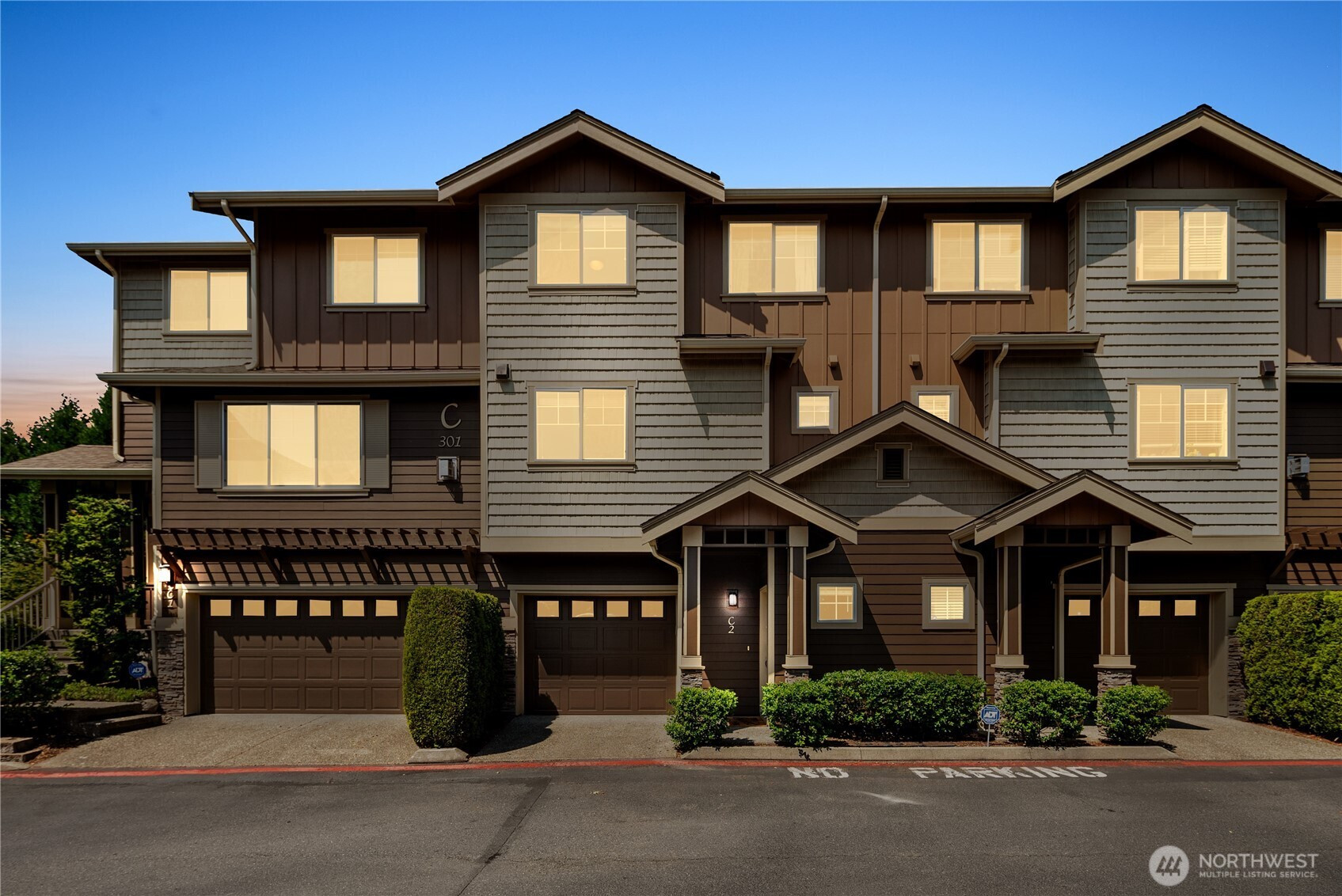 301 Chelan Place NE, Renton, WA 98059
