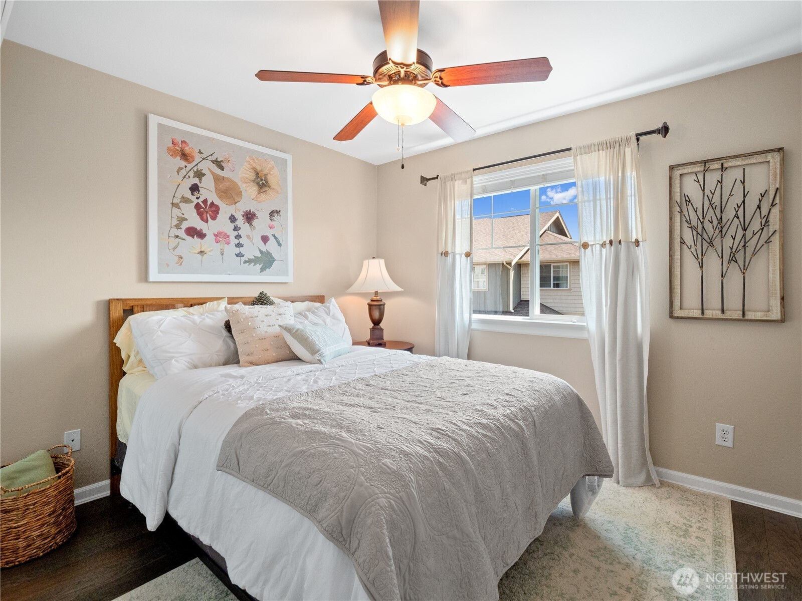 301 Chelan Place NE, Renton, WA 98059