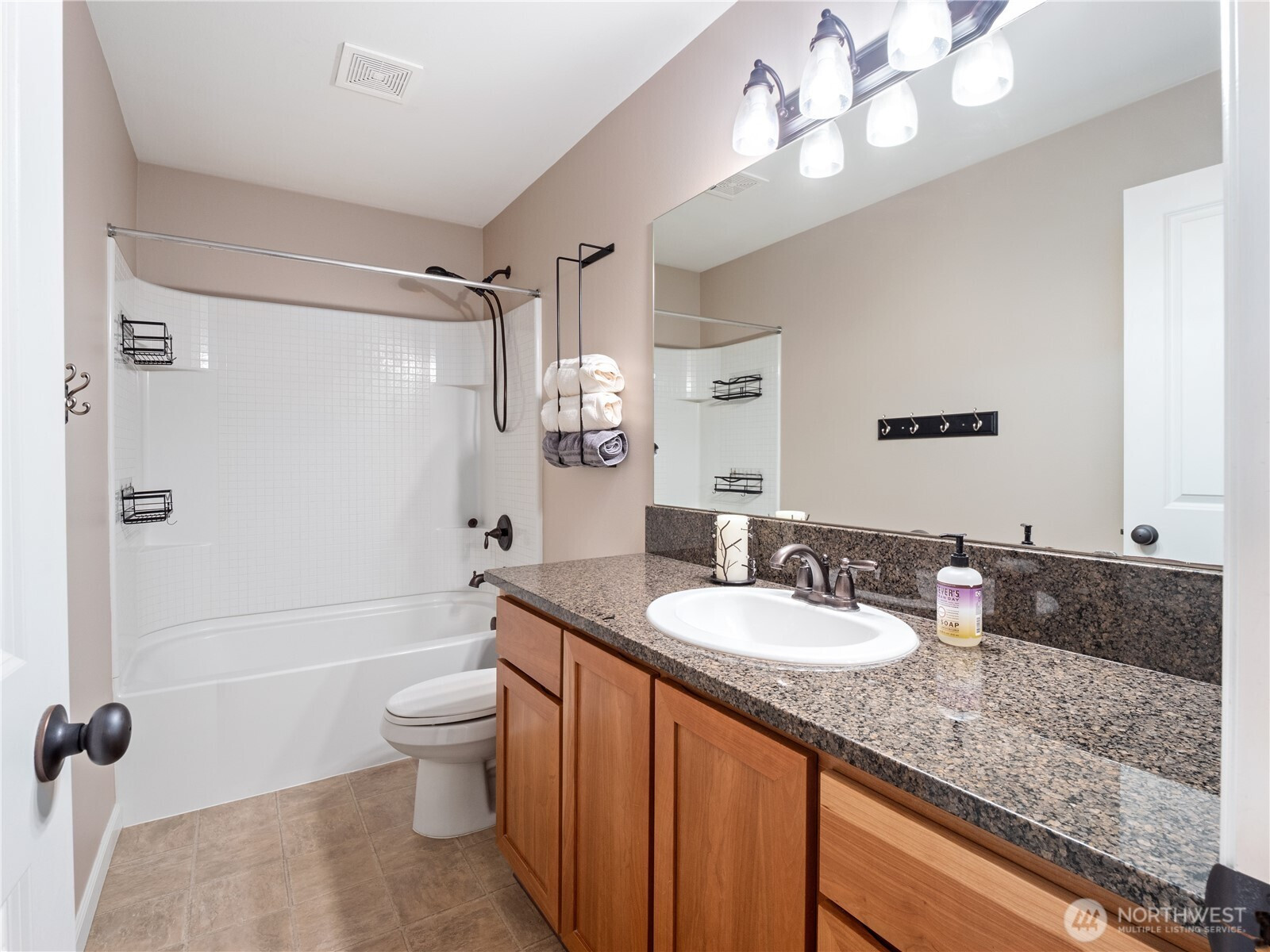 301 Chelan Place NE, Renton, WA 98059