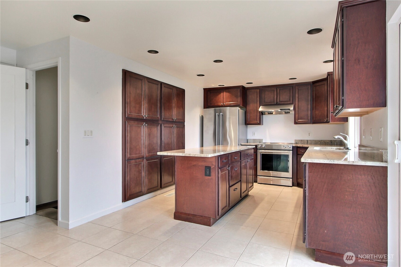 3122 N Vassault Street, Tacoma, WA 98407