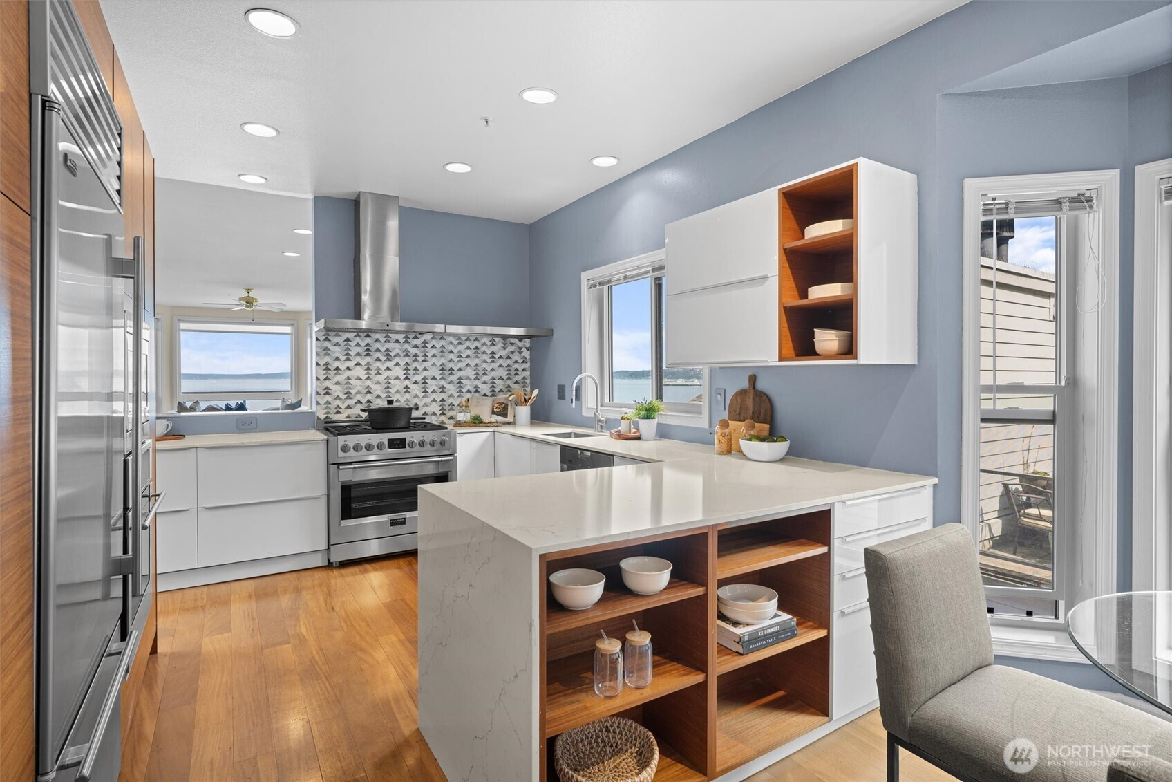 1534 Alki Avenue SW, Seattle, WA 98116