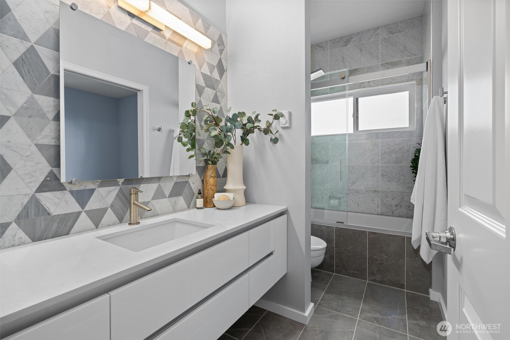 1534 Alki Avenue SW, Seattle, WA 98116