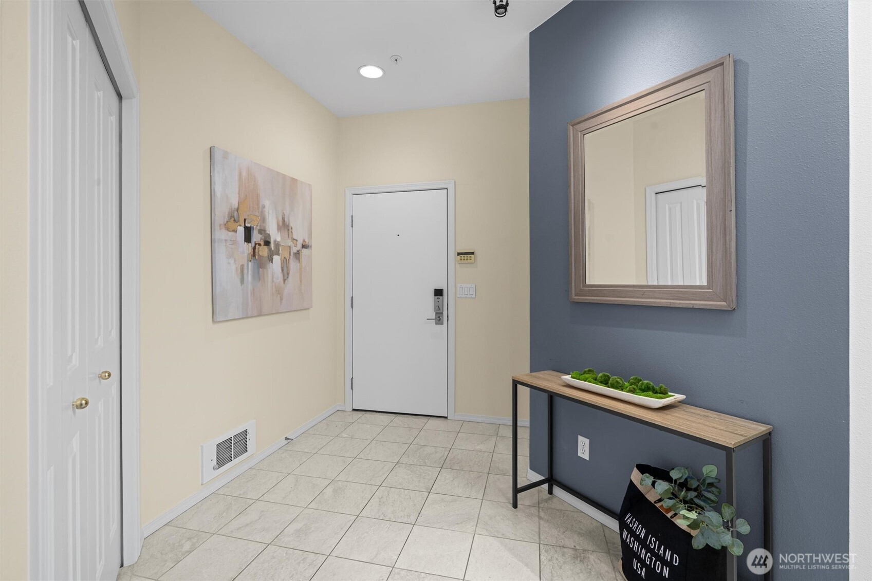 1534 Alki Avenue SW, Seattle, WA 98116