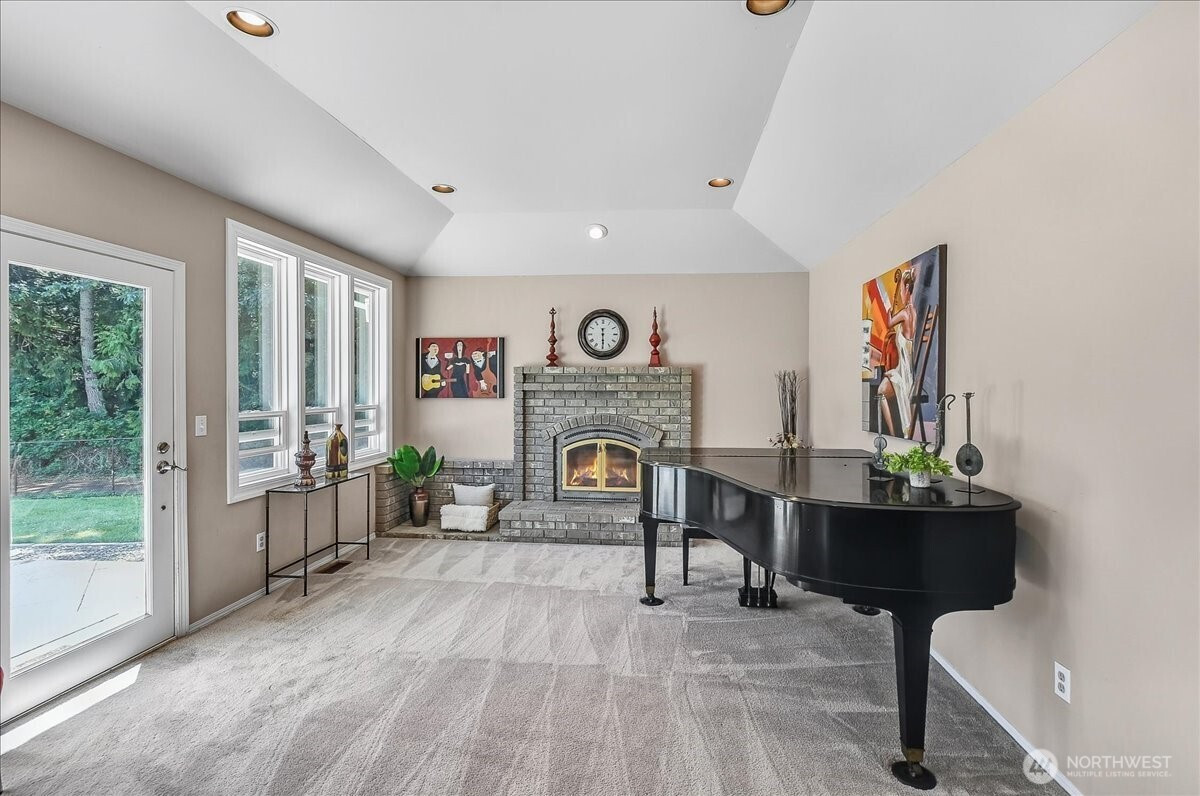 16005 NE 160th Street, Woodinville, WA 98072