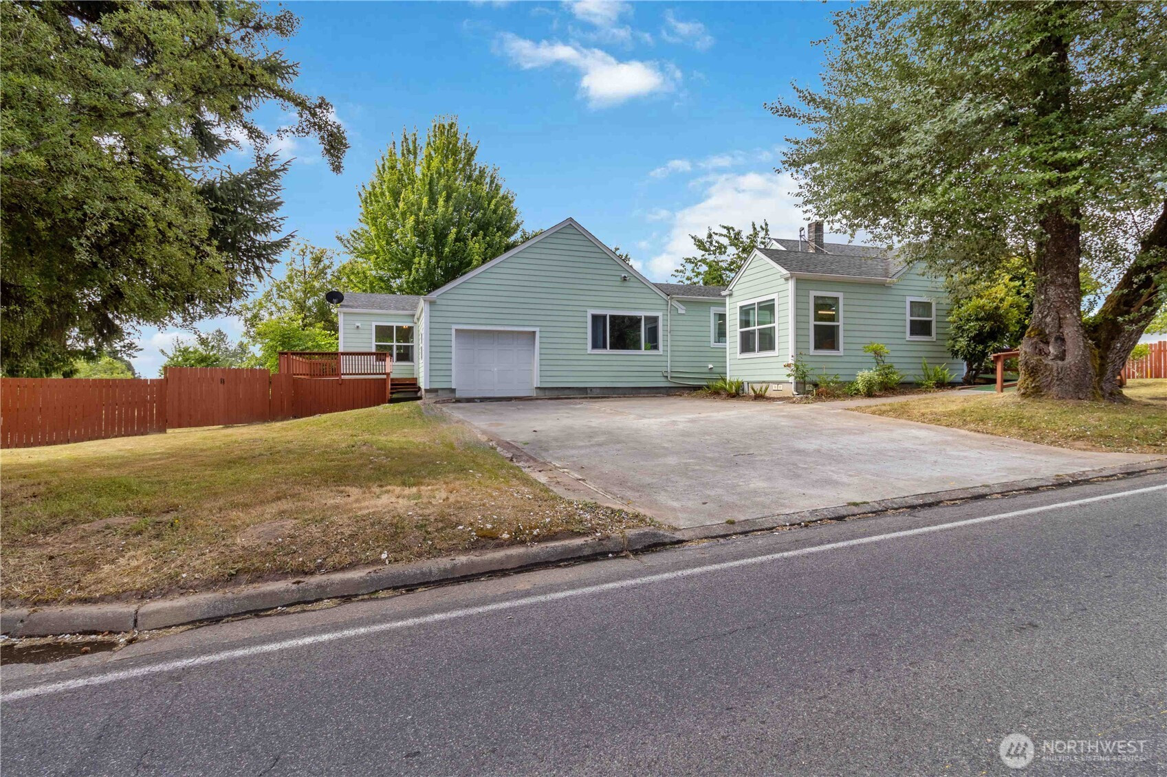 912 Nevada Drive, Longview, WA 98632