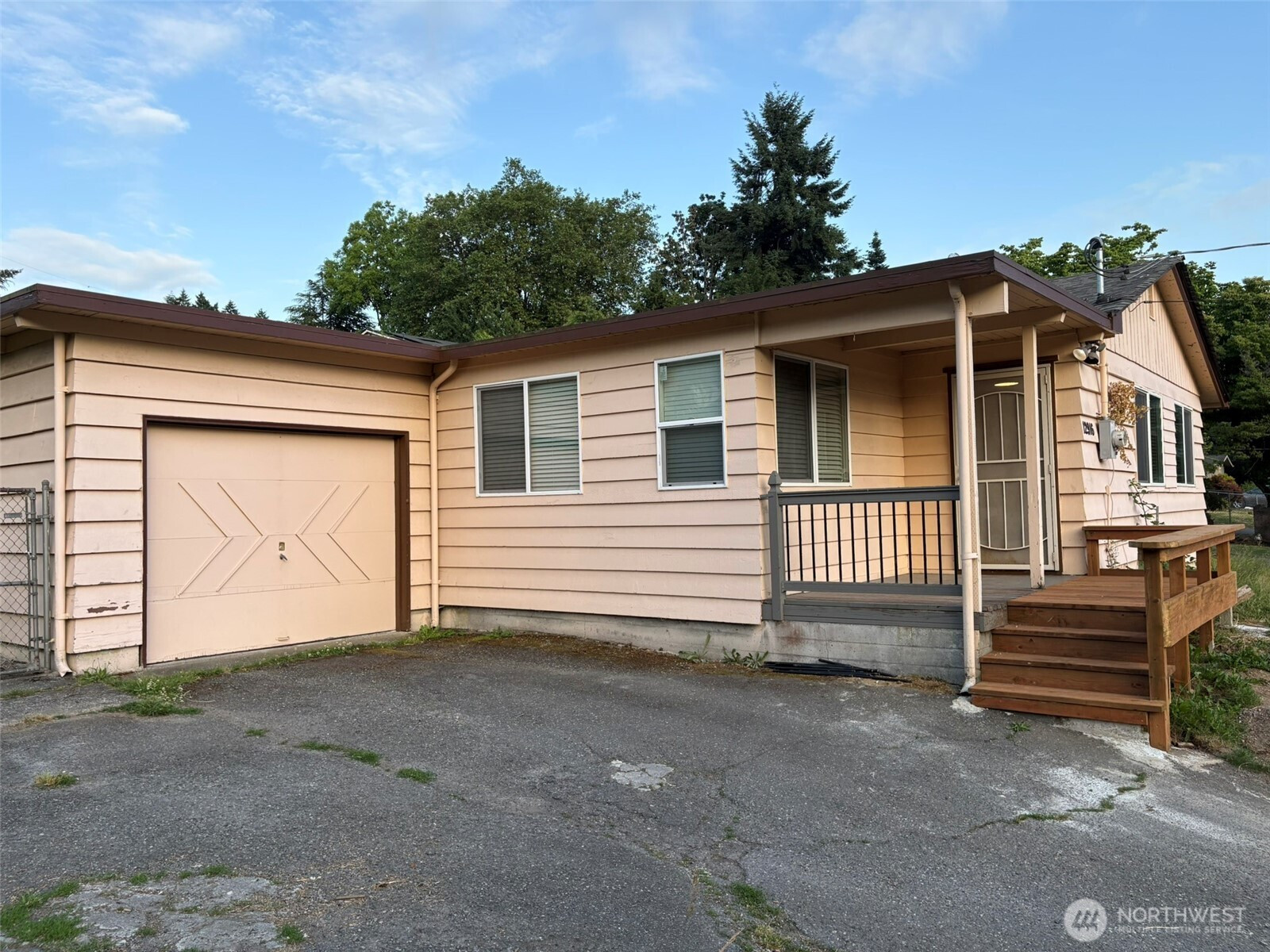 12916 64 Avenue S, Seattle, WA 98178