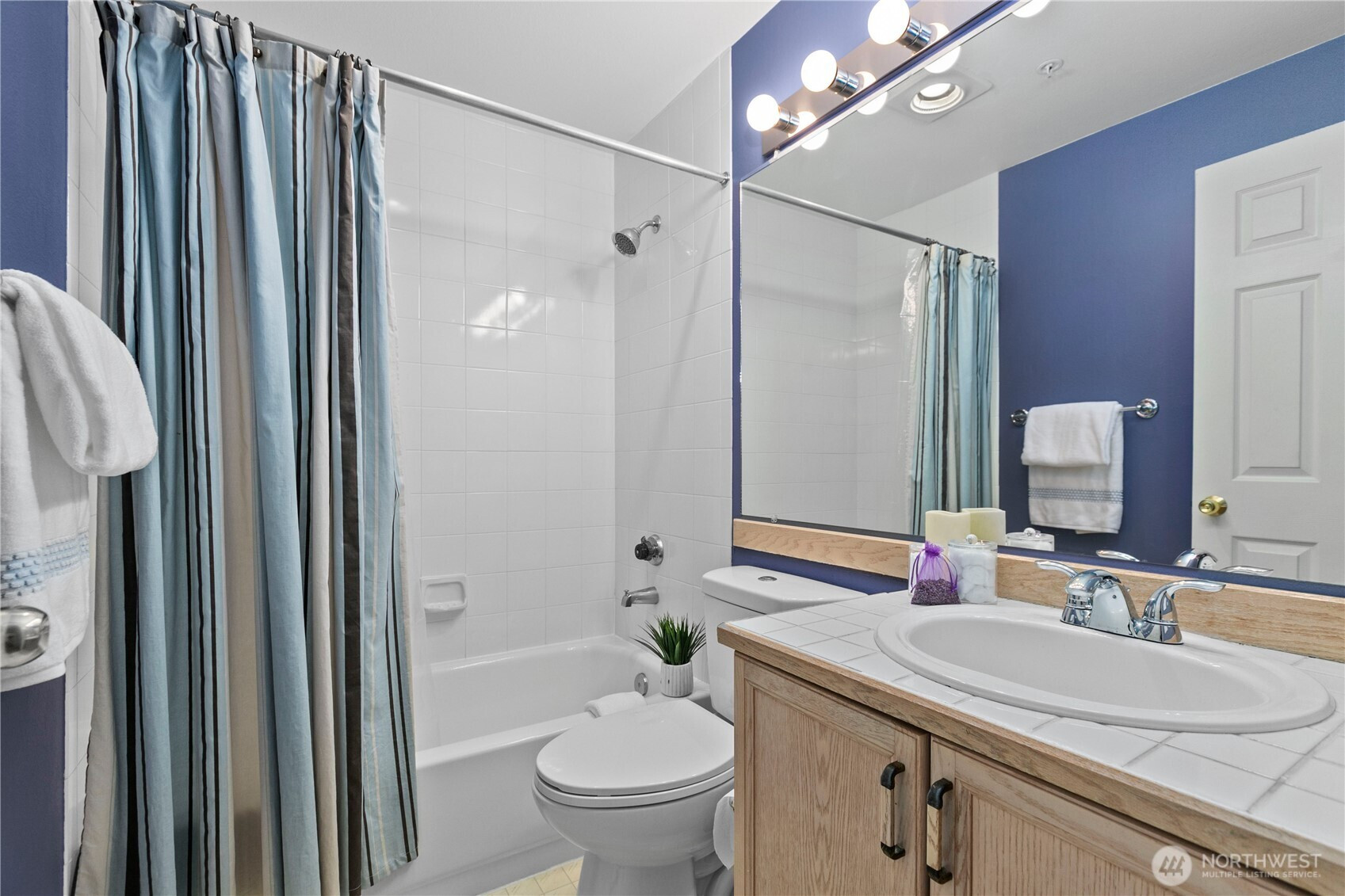 16019 Waynita Way NE, Bothell, WA 98011