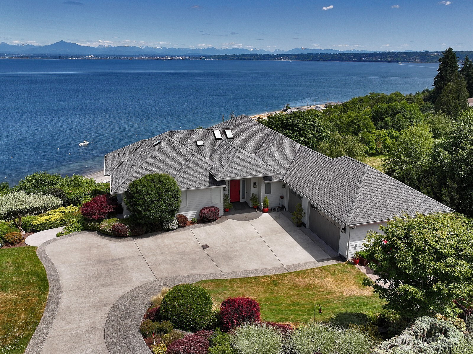 4697 Wrightsman Place, Clinton, WA 98236