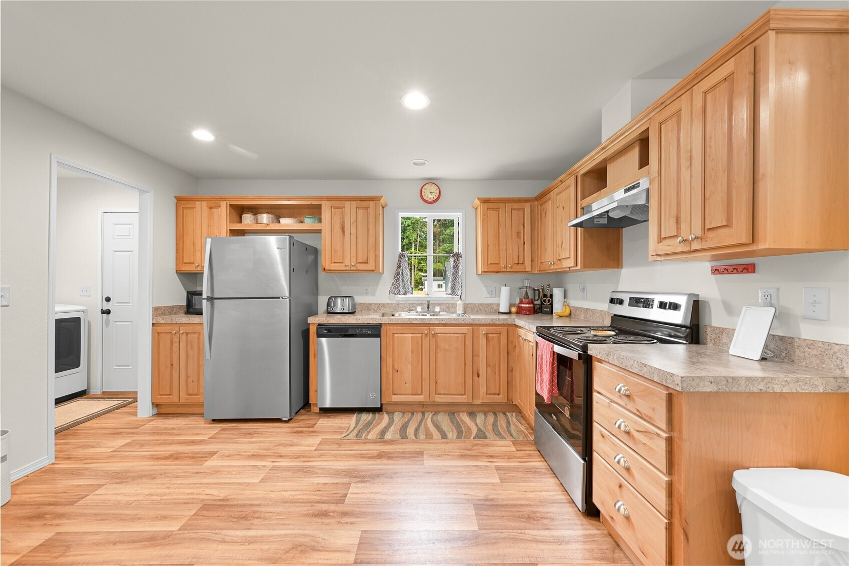 8450 Hazel Court, Maple Falls, WA 98266