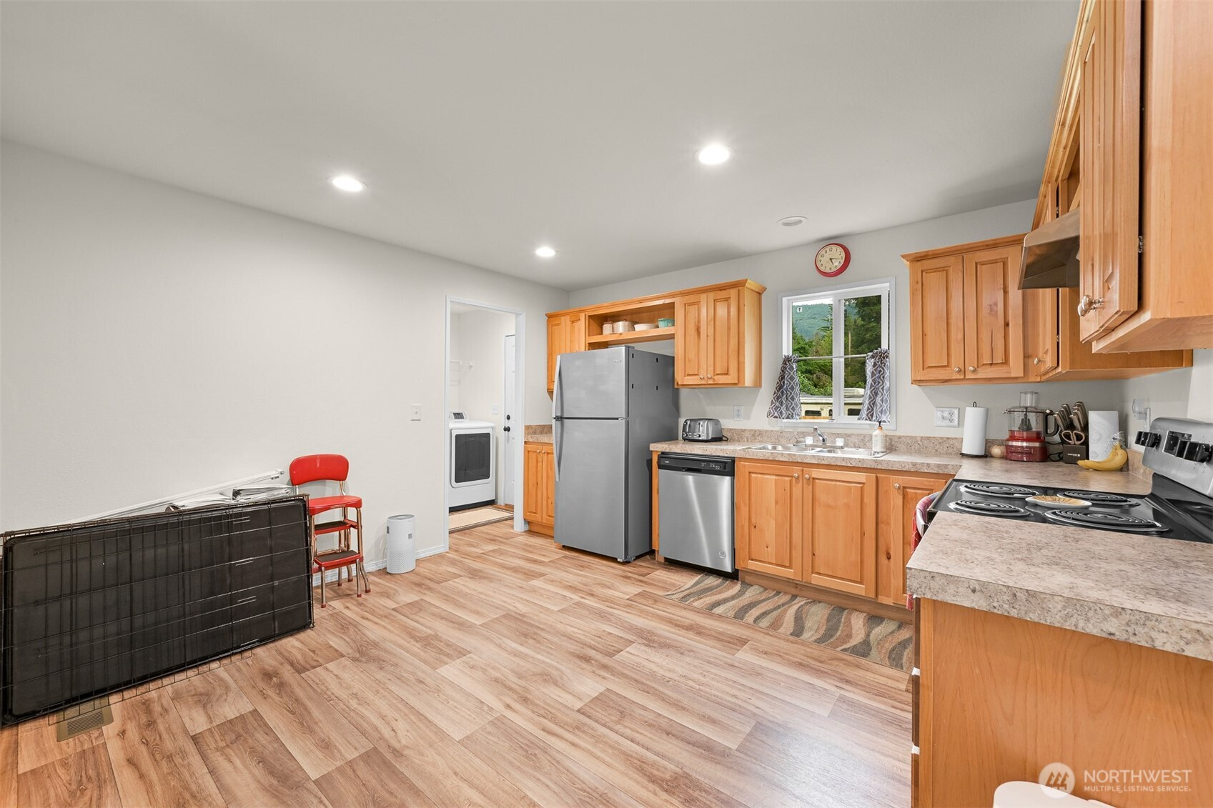 8450 Hazel Court, Maple Falls, WA 98266