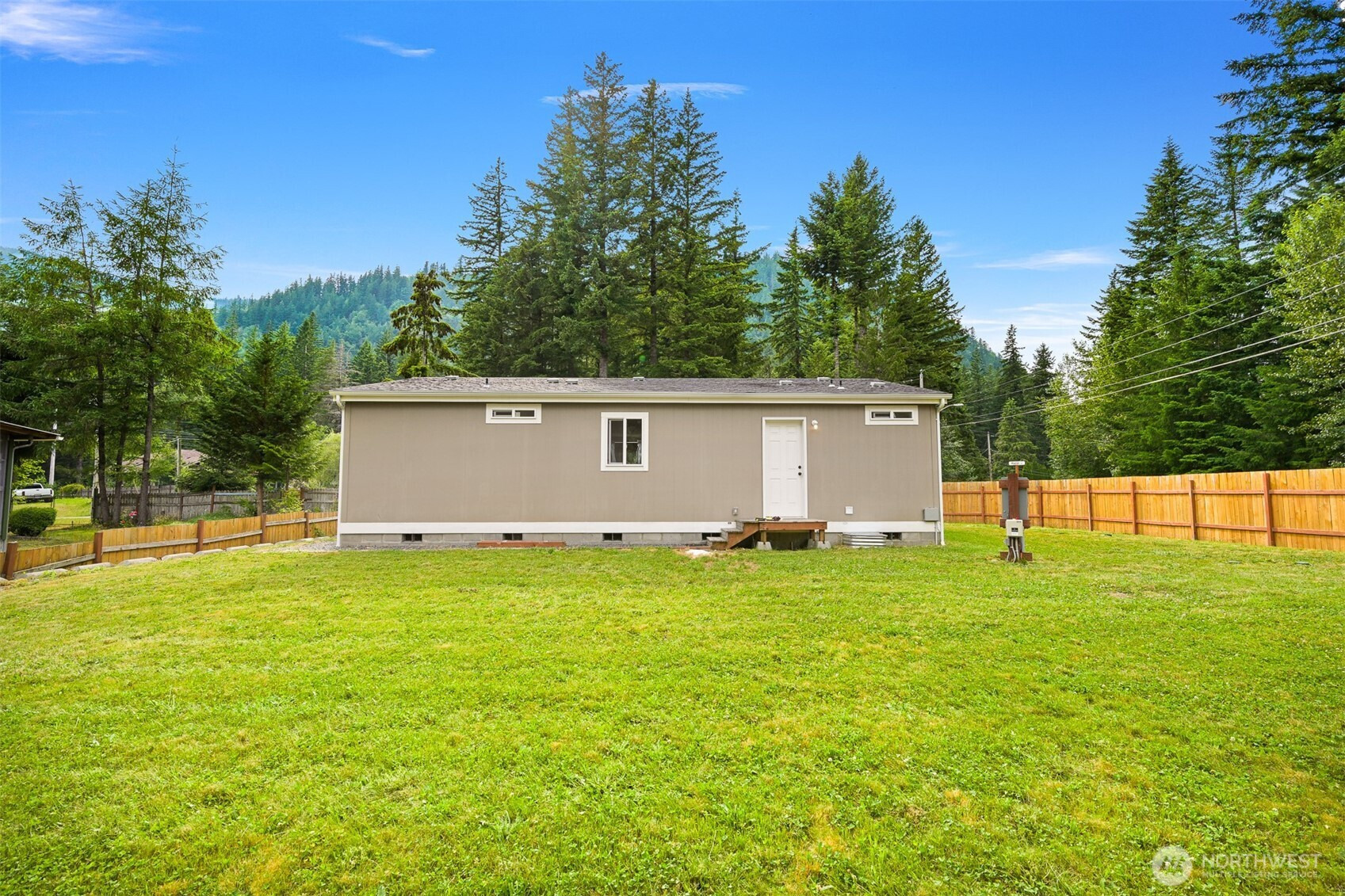 8450 Hazel Court, Maple Falls, WA 98266
