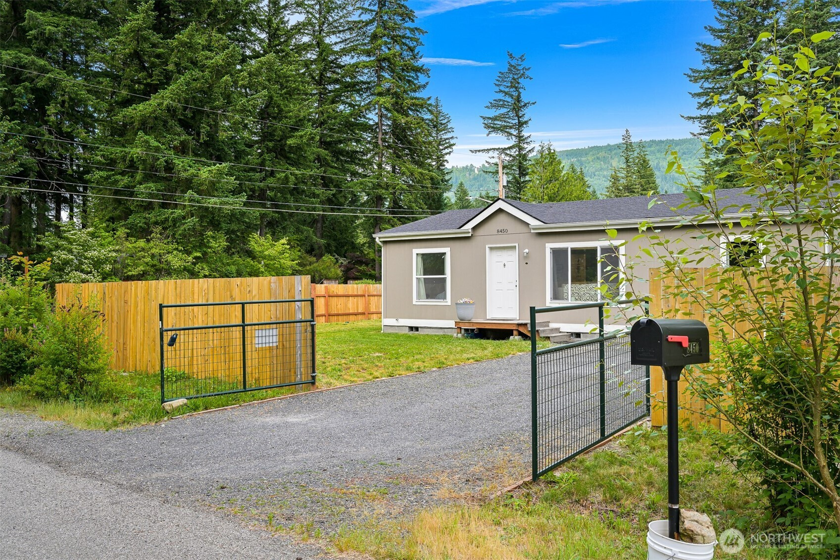 8450 Hazel Court, Maple Falls, WA 98266