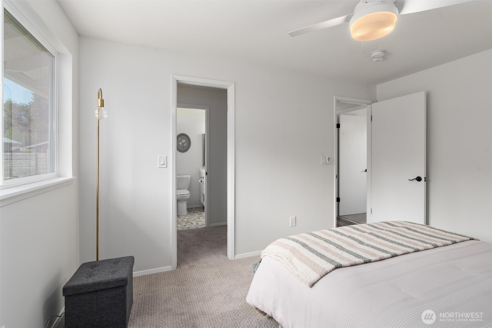 22404 48th Avenue W, Mountlake Terrace, WA 98043