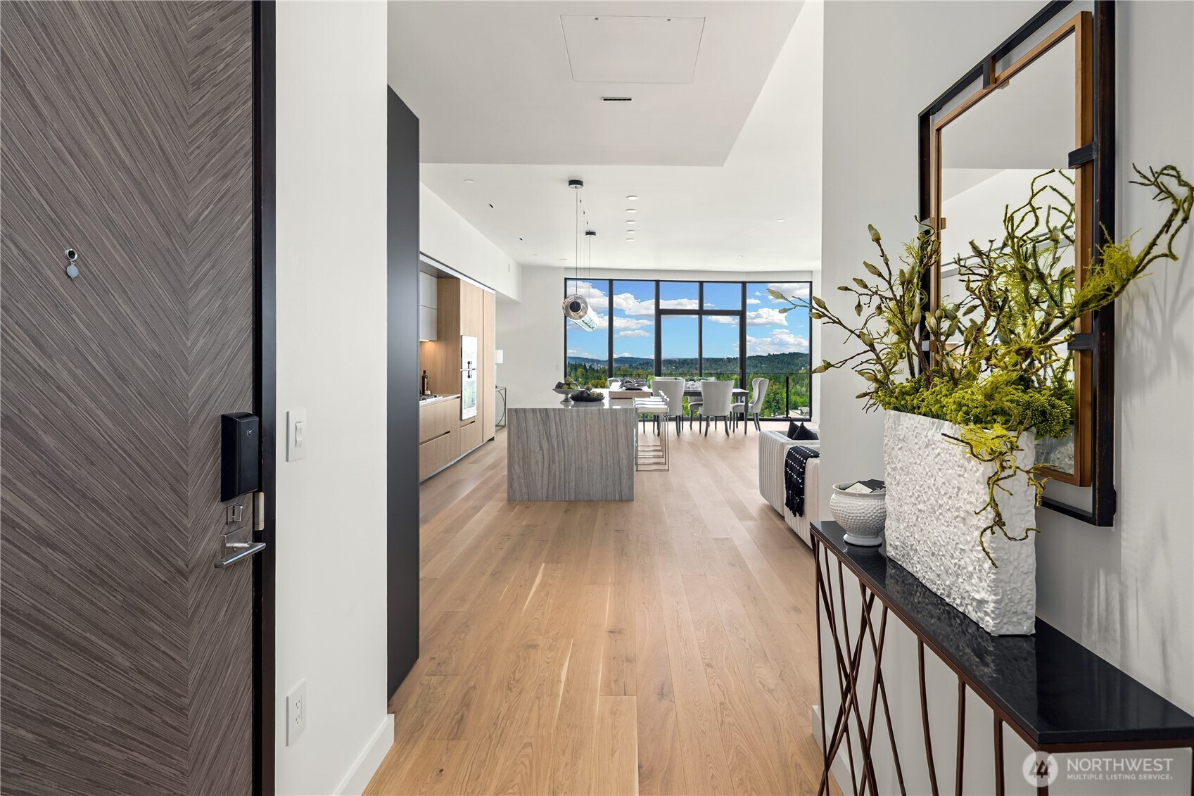 838 Avenue Square NE, Bellevue, WA 98004