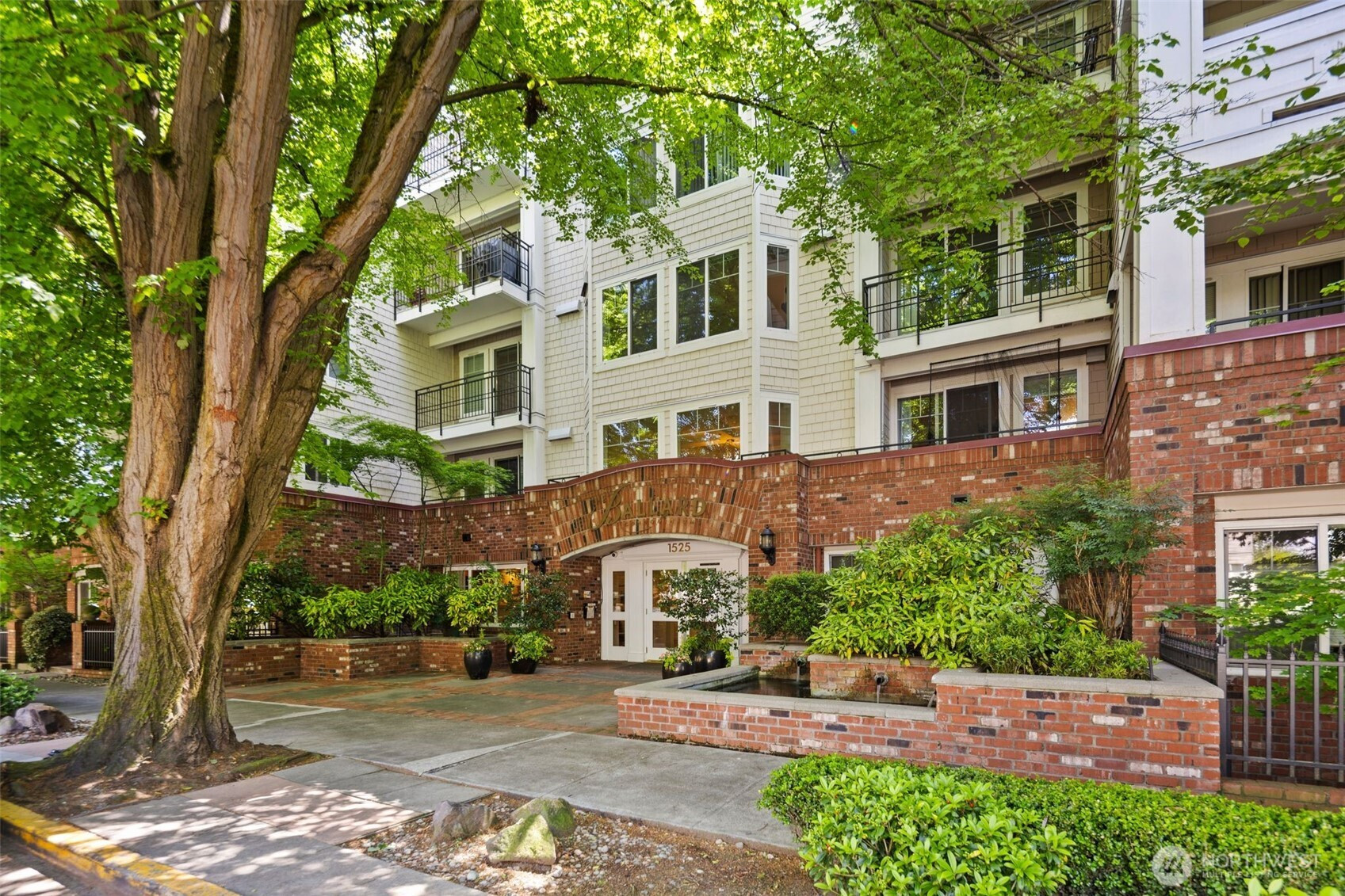 1525 NW 57th Street, Seattle, WA 98107